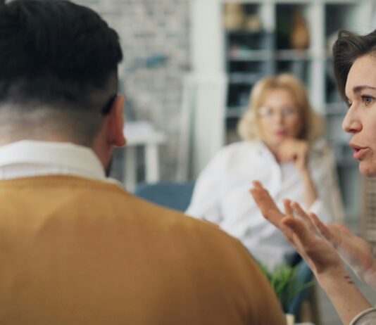 Psicoterapia Sistemico Relazionale: Un Approccio per Rafforzare le Relazioni Familiari Psicoterapia Sistemico Relazionale